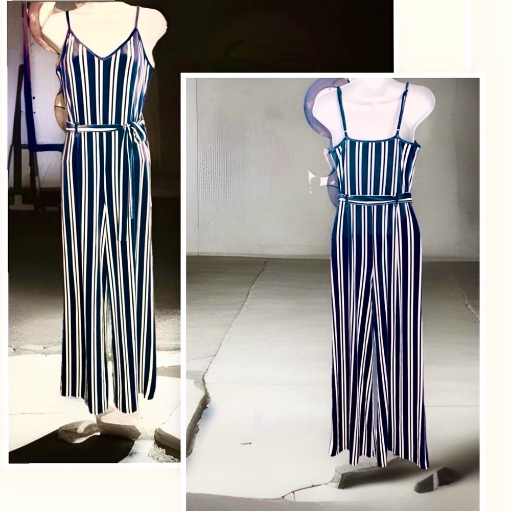 Forever 21 Size Medium, 7-9, Navy & White Stripe Jumpsuit Stretchy pull up style